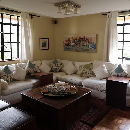 Готель Hob House Gachie Екстер'єр фото