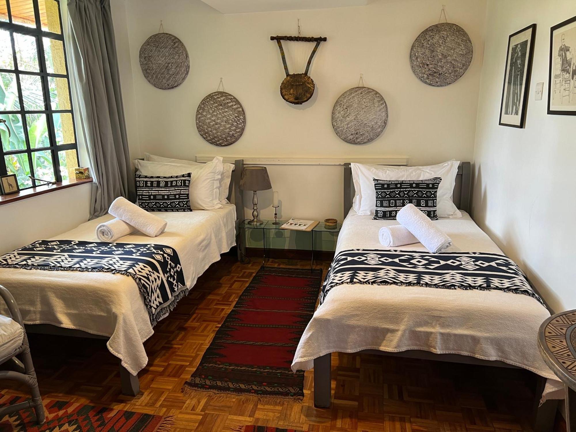 Готель Hob House Gachie Екстер'єр фото