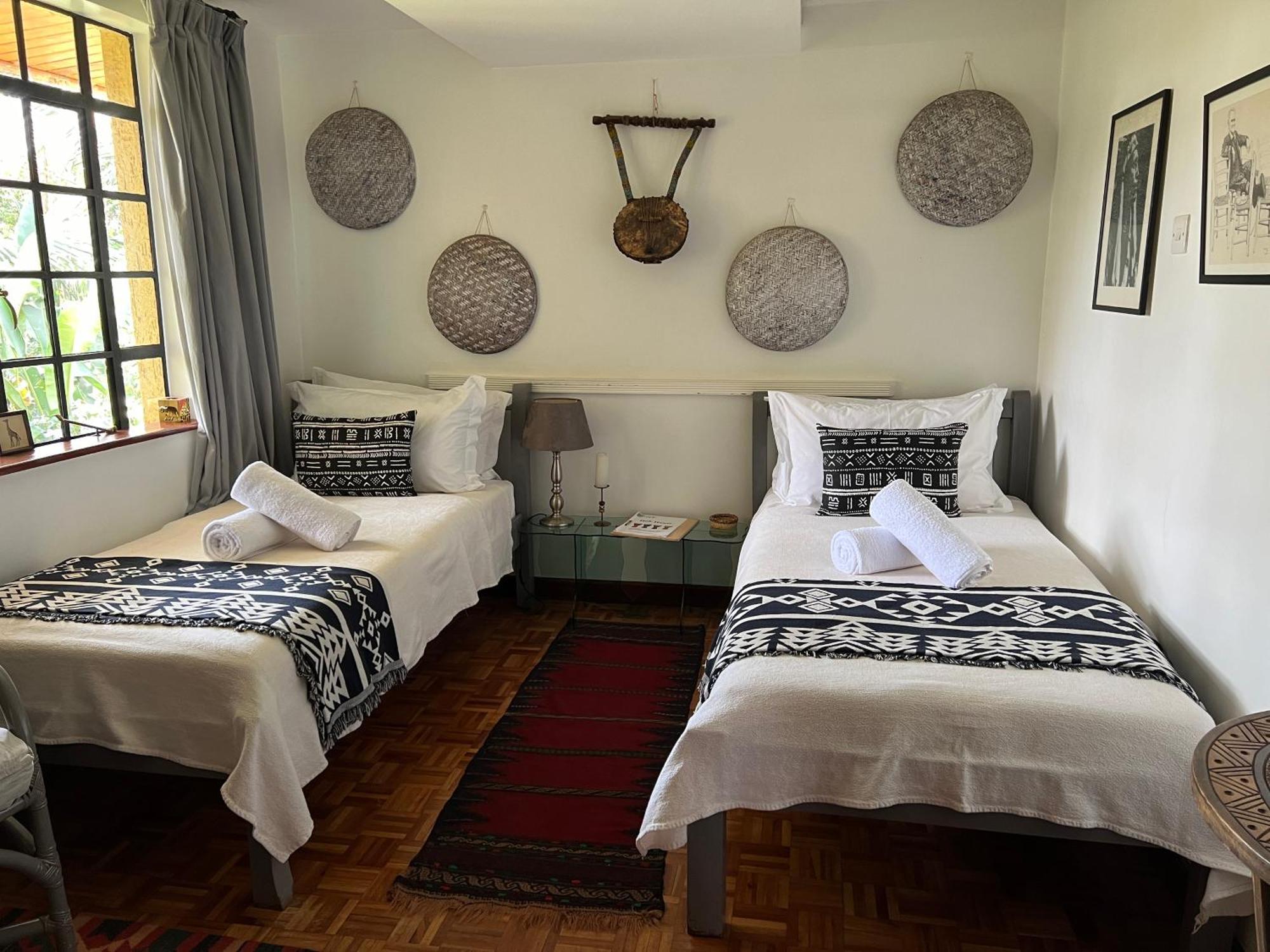 Готель Hob House Gachie Екстер'єр фото